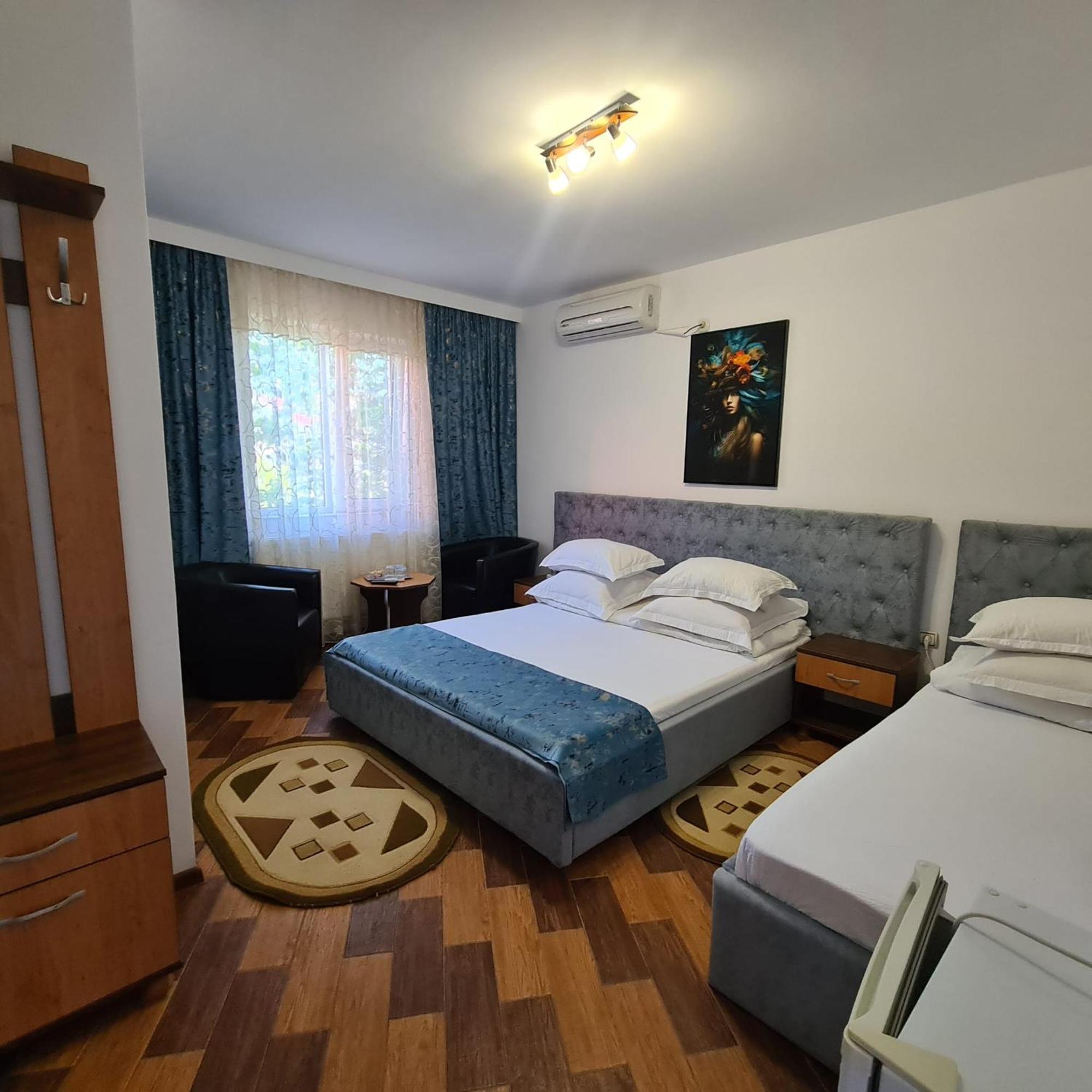 Casa Bianca Hotel Două Mai Kültér fotó