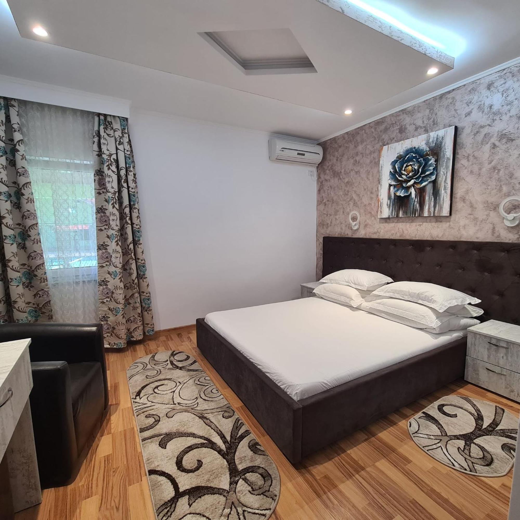 Casa Bianca Hotel Două Mai Kültér fotó